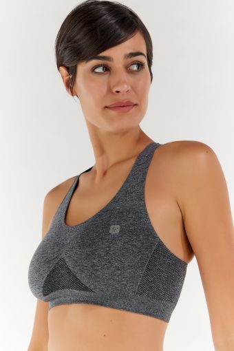 Medium support sports bra with a woven logo