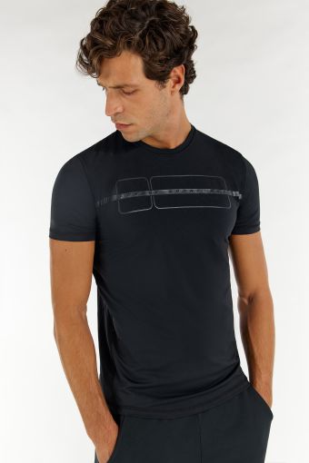 Camiseta de corte ergonómico en tejido técnico PRO Tee