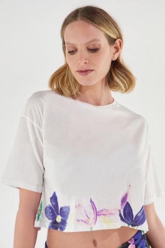 Cropped comfort-fit t-shirt with floral details