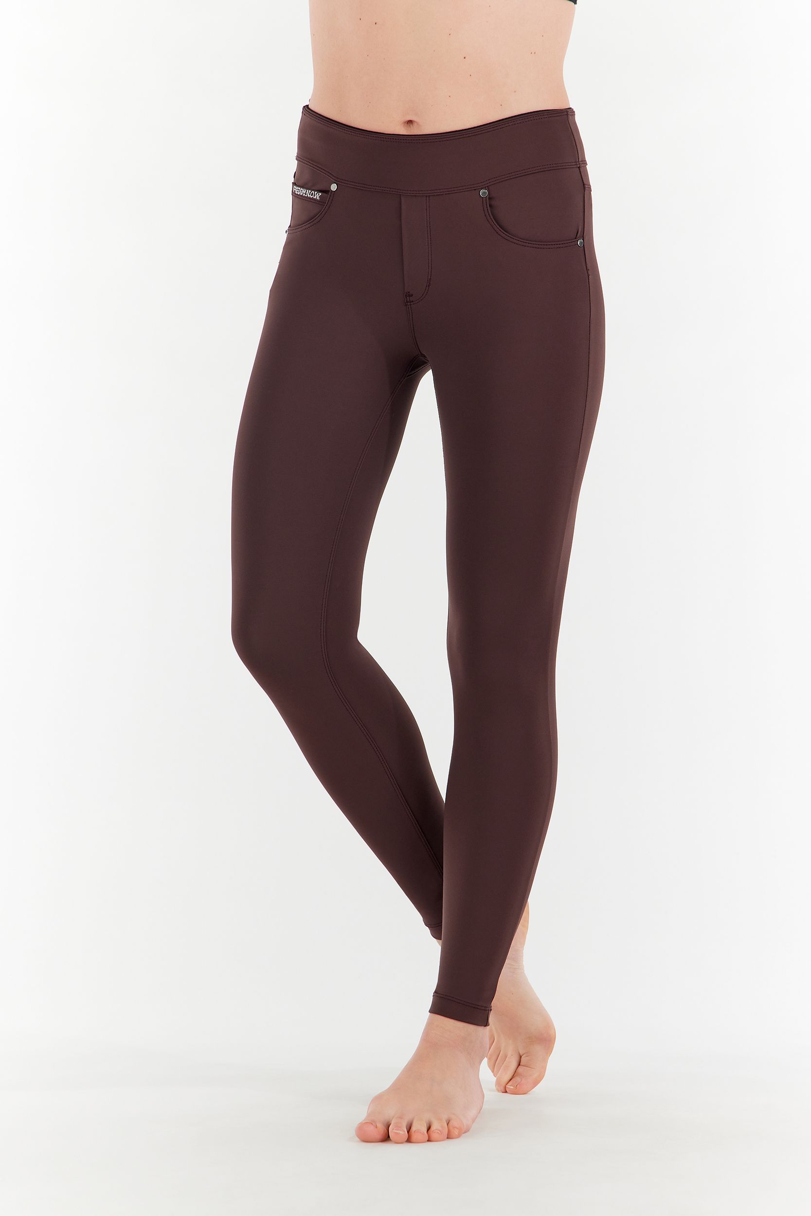 N.O.W. Pants Yoga trousers in breathable bioactive fabric