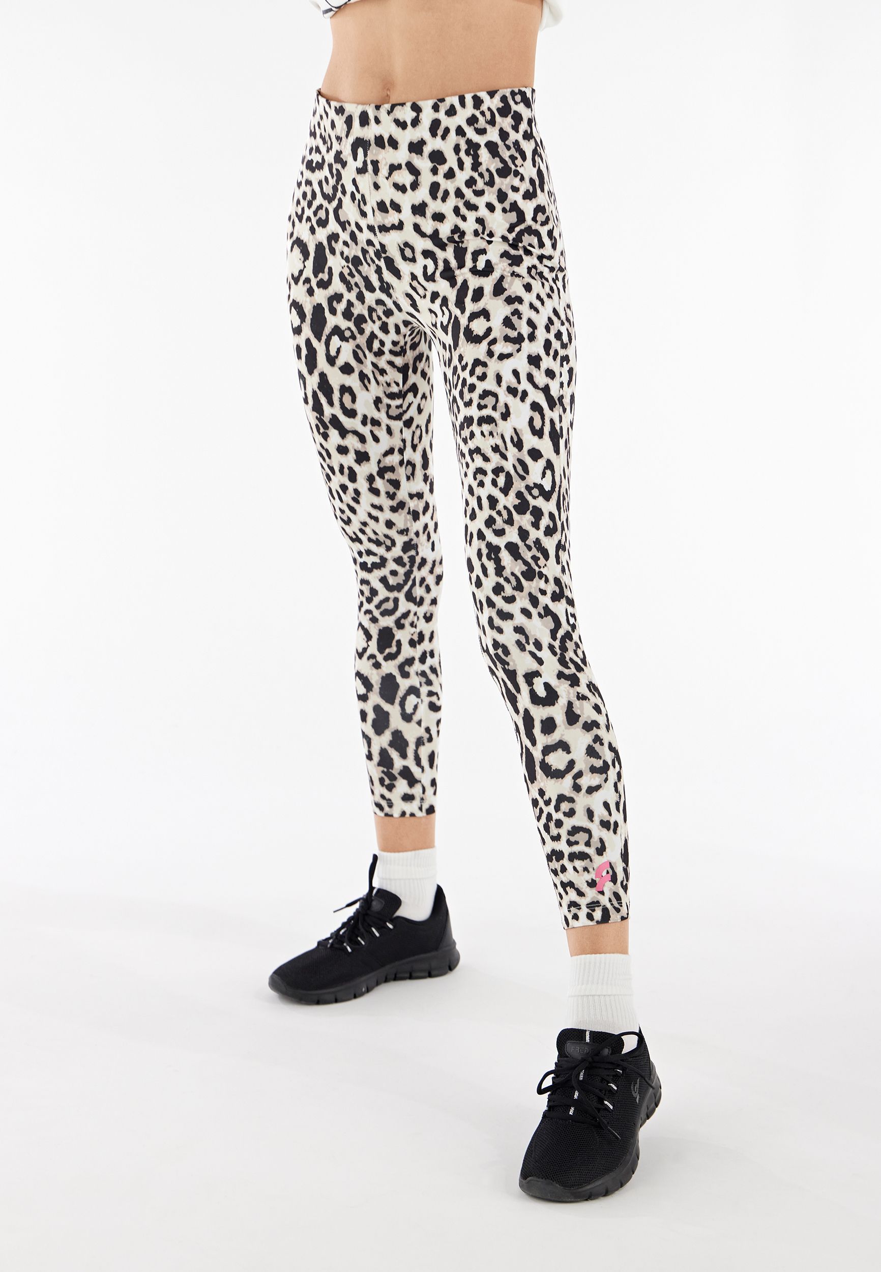 Black and white deals leopard leggings