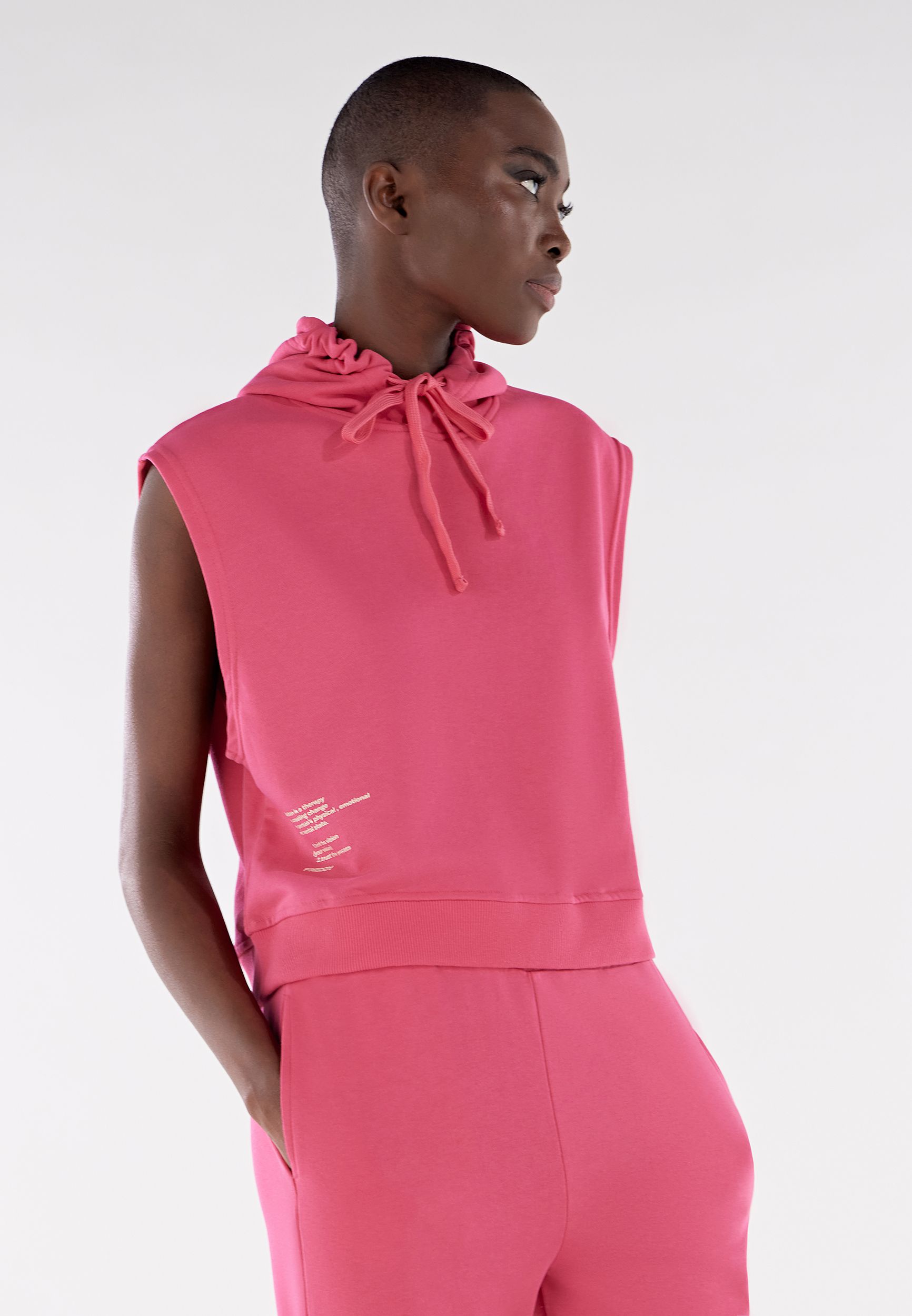 Cropped sleeveless hoodie with printed wording Freddy Official Store