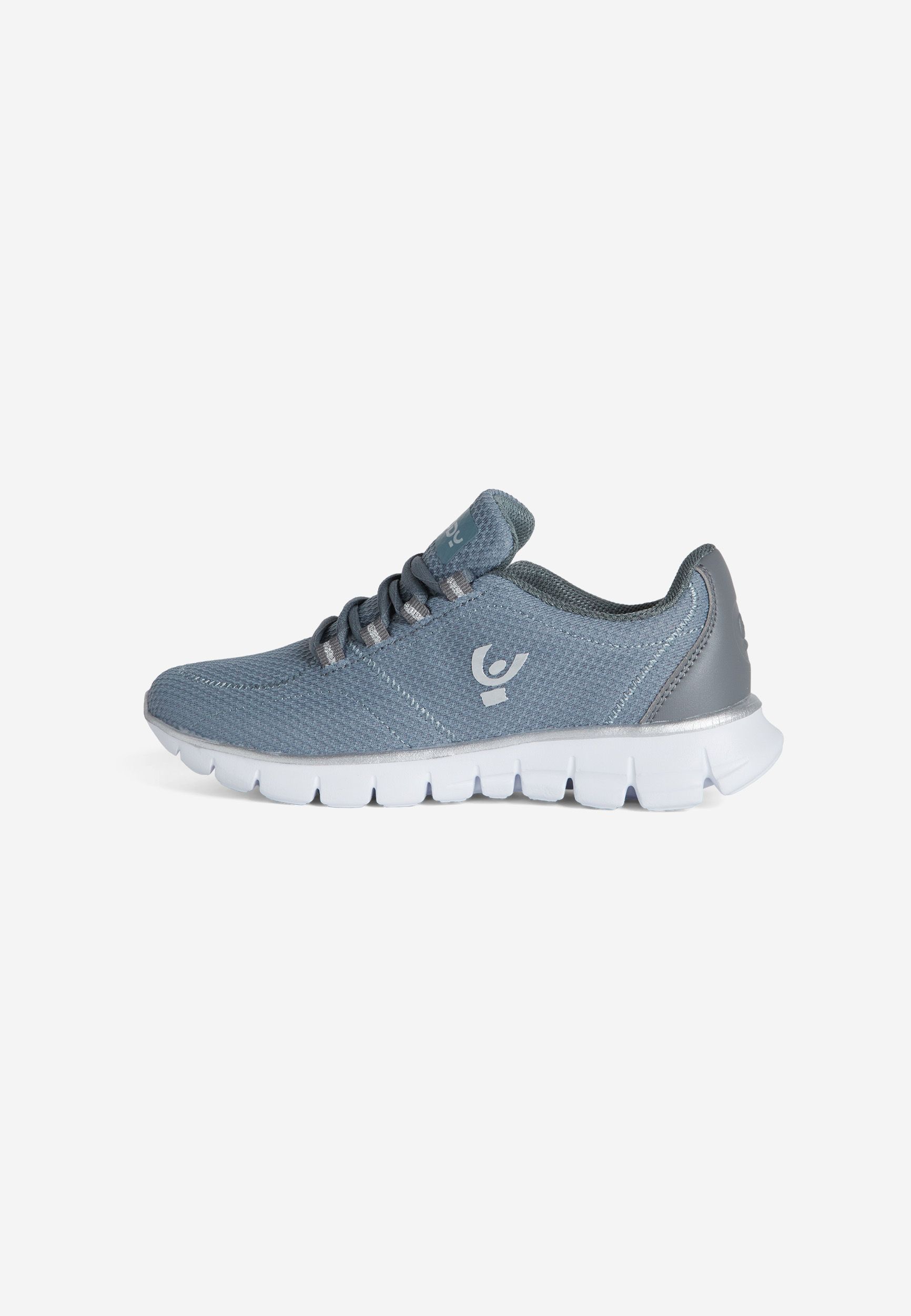 Ultra light clearance breathable mesh shoes