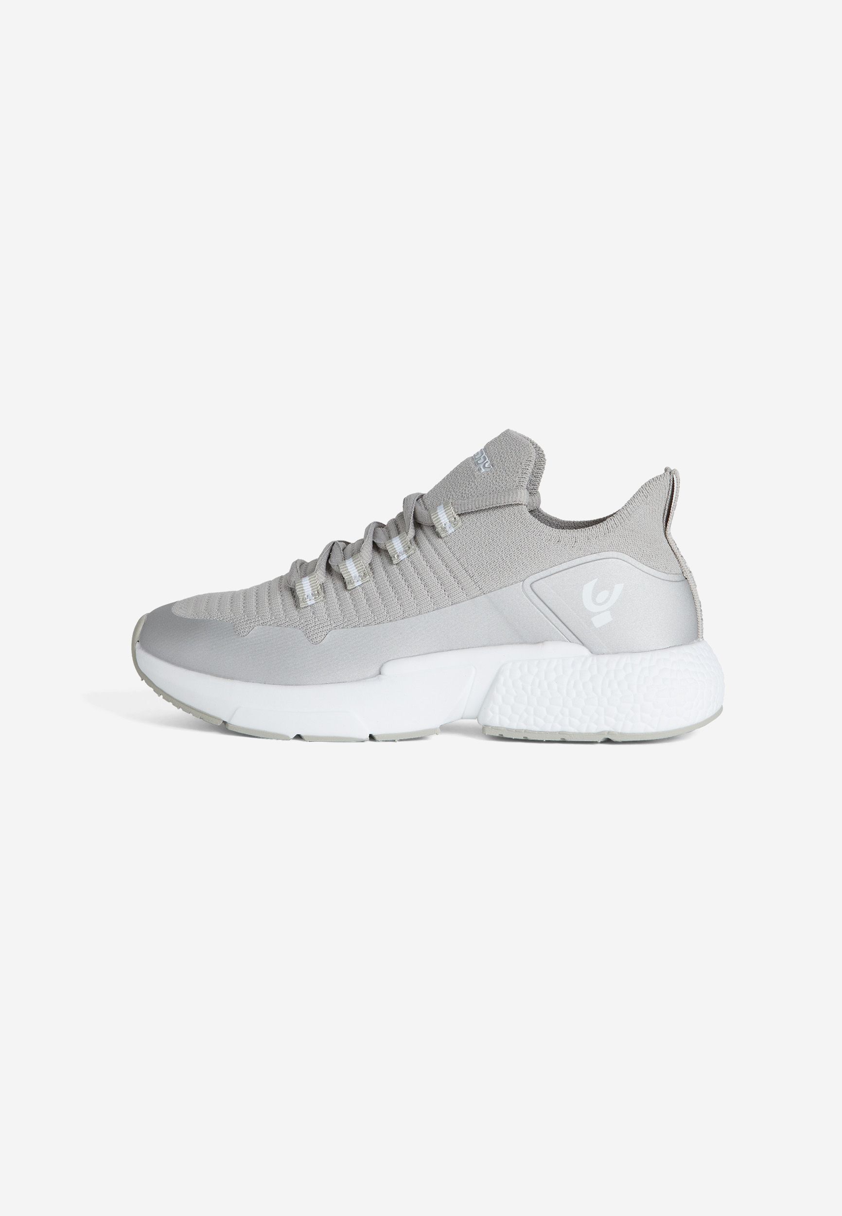 Split sole sneakers 2025