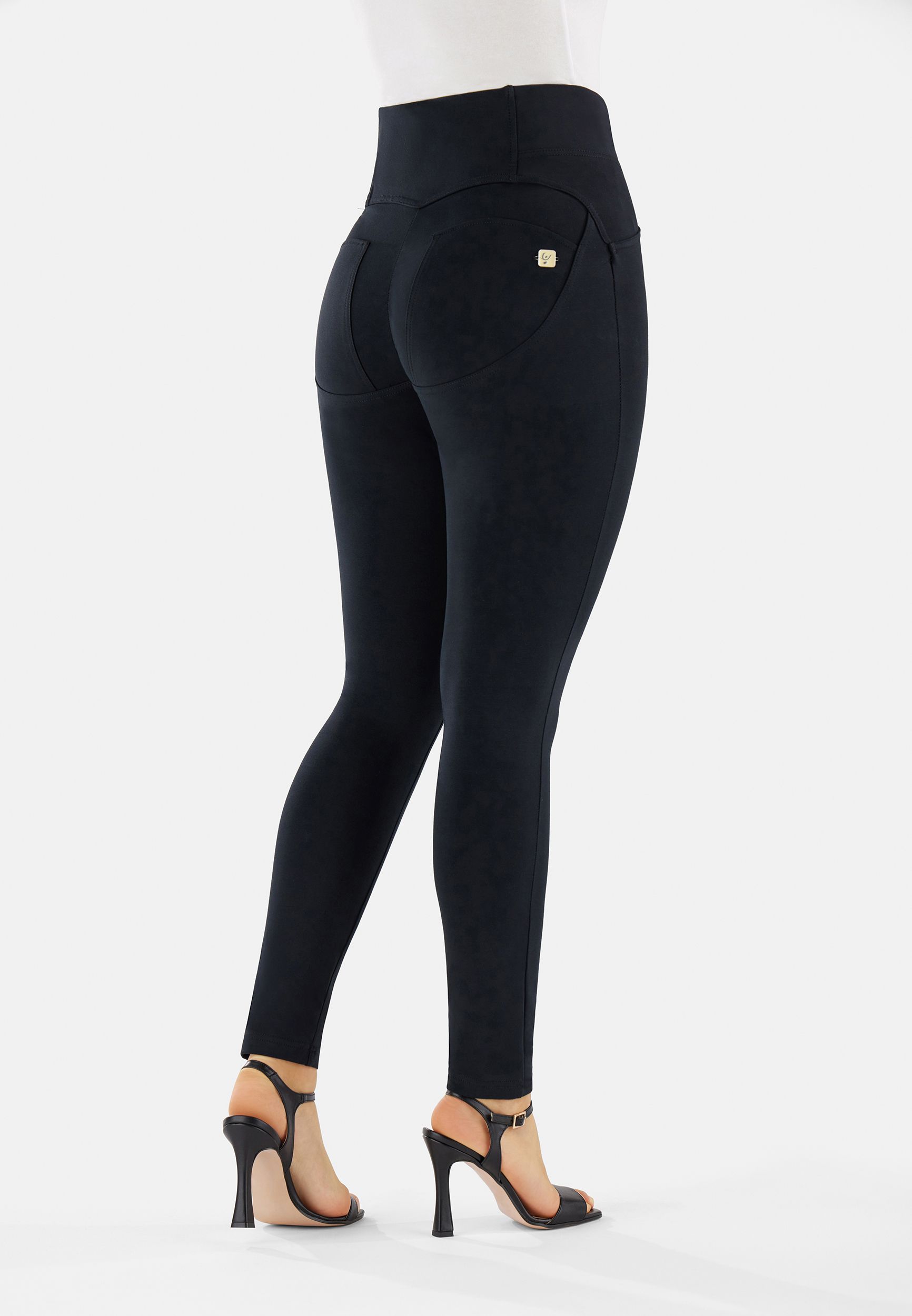 Pantaloni freddy outlet vita alta