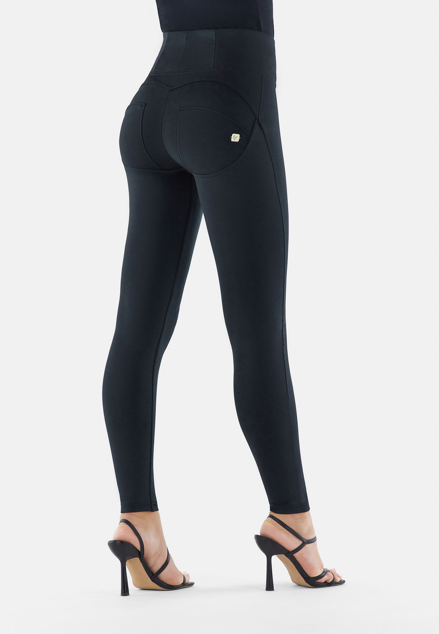 Pantaloni freddy discount