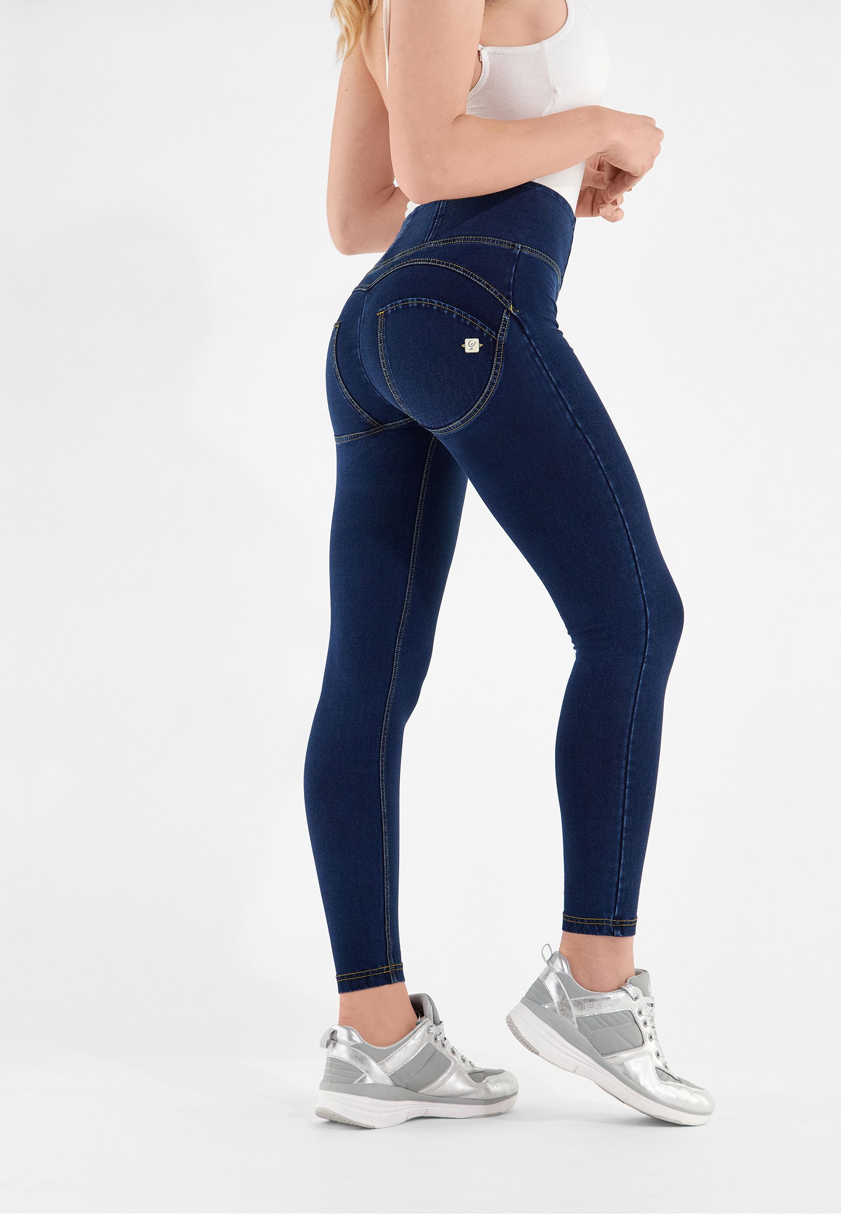 Shaping ankle-length high-rise WR.UP® super skinny trousers