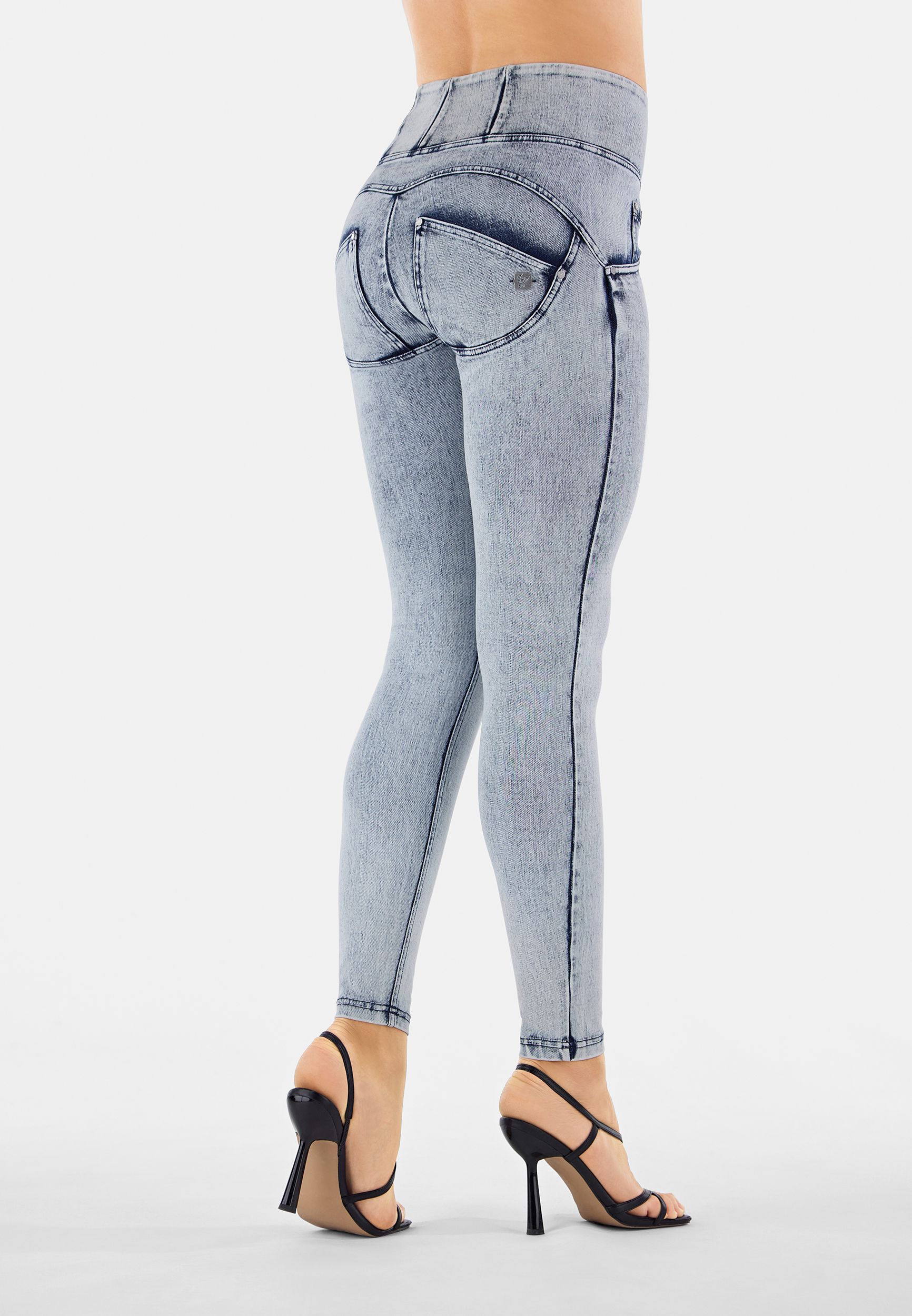 WR.UP® superskinny high acid-washed push up jeans in shuttle-woven denim Freddy Official Store