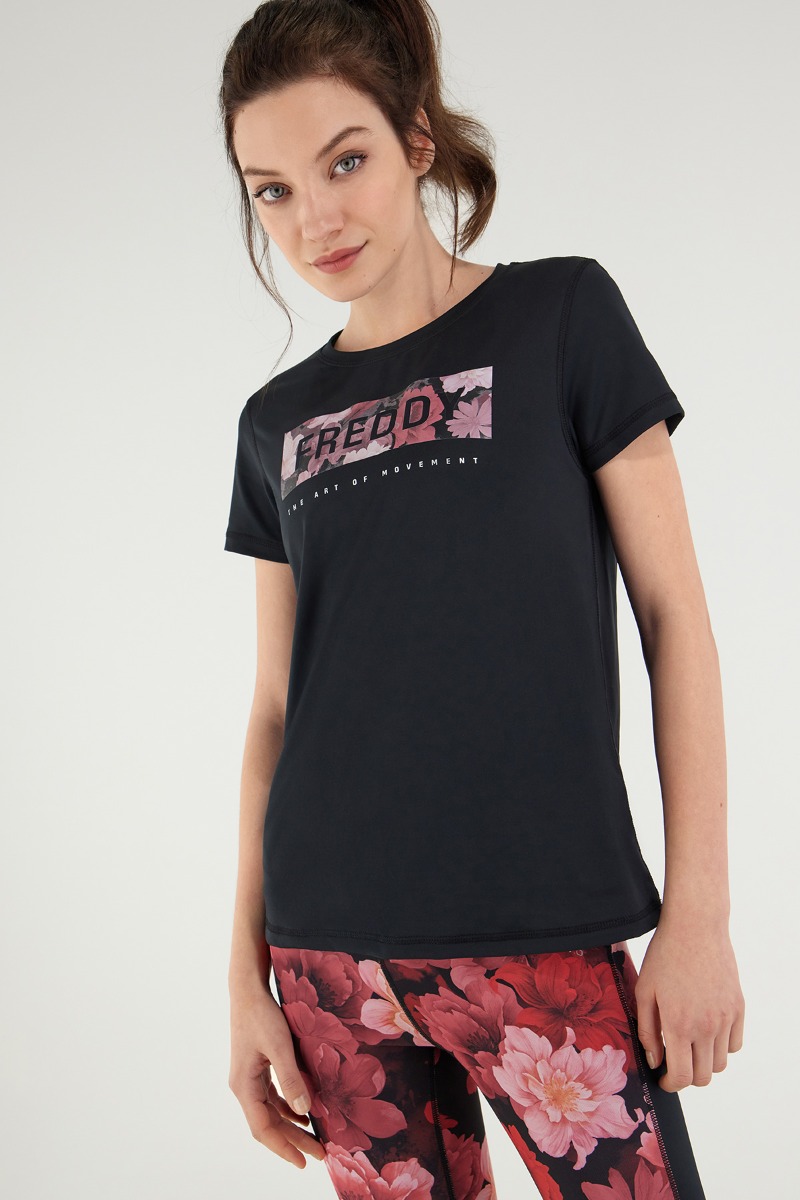 T-shirt sostenibile traspirante grafica THE ART OF MOVEMENT